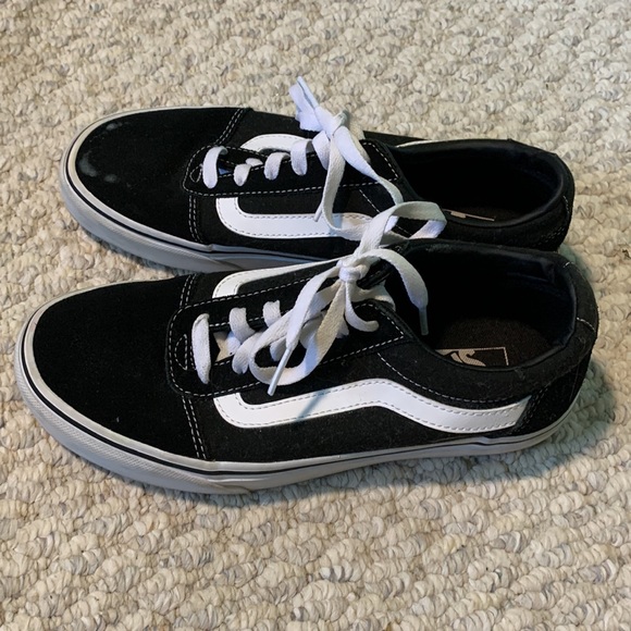 Vans - Picture 2 of 2